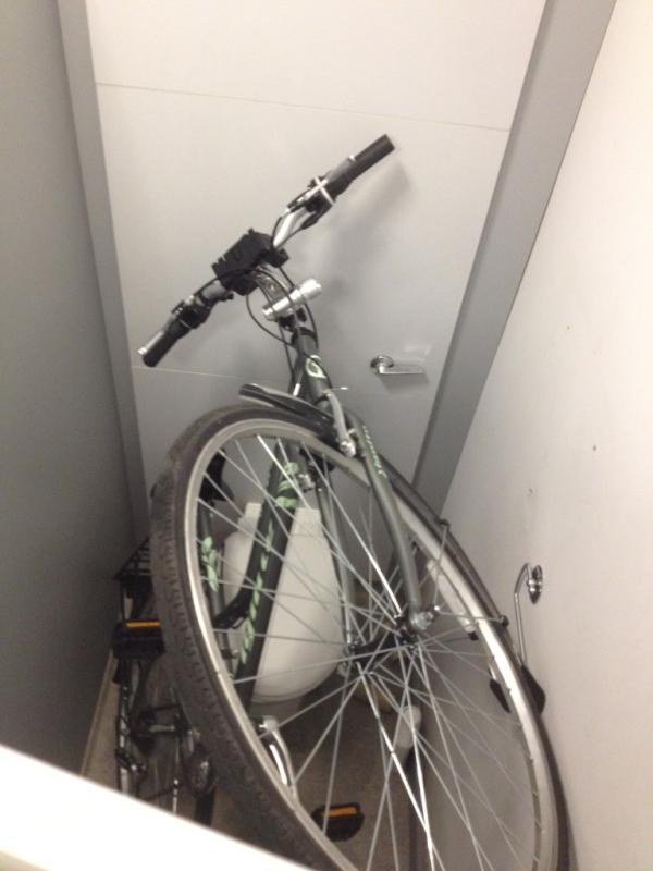 barryk2990's tweet image. @ruthtordoff ur bike in recievings? @jdizzle1892 @BigBazT11 #bushome