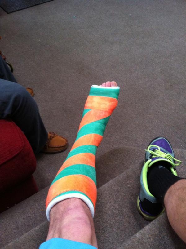 zbouslog's tweet photo. Broken wheel #standingsideways http://t.co/BmFShoxP