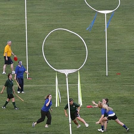 PotterChosenOne's tweet photo. Quidditch #IsASport even in the muggle world... http://t.co/o9cXkKsW