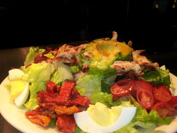 CatCorasKitchen's tweet photo. WHAT A COBB SALAD!! Only the best at Cat Cora's IAH !!! http://t.co/kkstcTcU