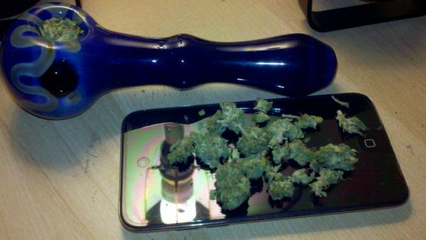 stoneddaily_'s tweet photo. Yummy:3 http://t.co/LoezWX3g