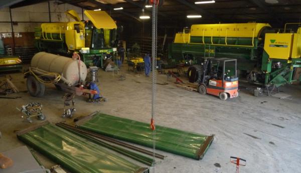 deWaardbv's tweet photo. Onderhoud laatste erwtendorsers bijna klaar http://t.co/Y38KXYVh