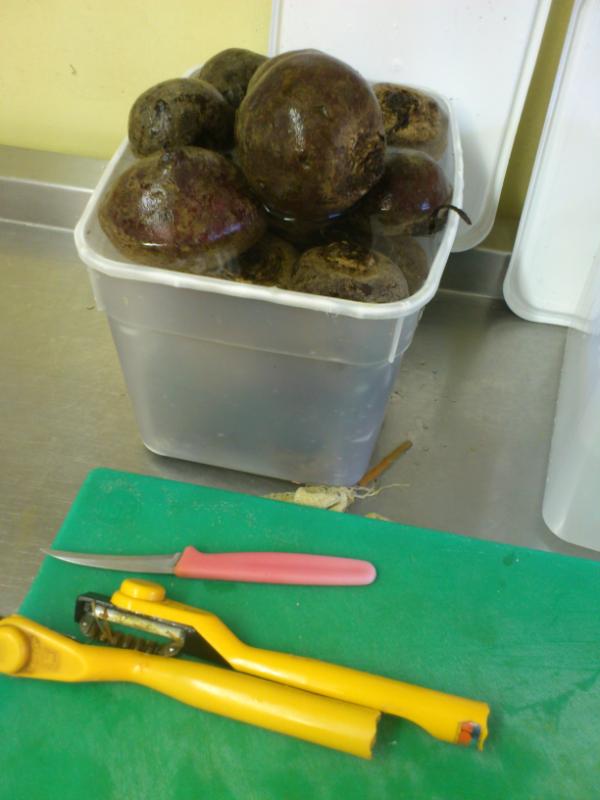 Bahn_Fai's tweet photo. Getting ready to turn beetroot into pretty flowers for our VALENTINES MENU <3 picture of the finish product soon  #Thai http://t.co/FU7AjlSP
