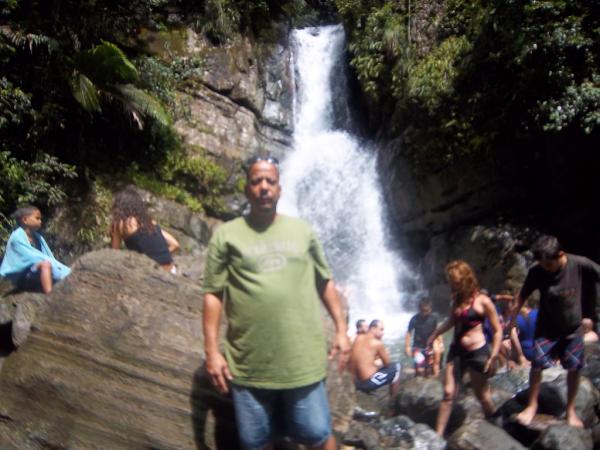 delgado_65's tweet photo. Cascada La Coca en El Yunque http://t.co/lyZtRij0