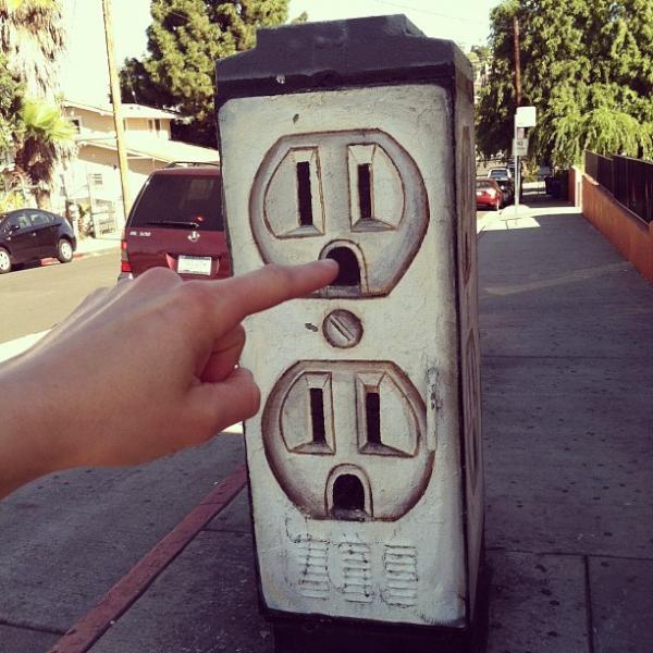 theslidebar's tweet image. Don't do it! #ElectricalSocket by chinashop