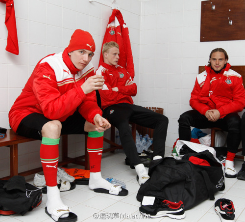 SuperPavsArmy's tweet photo. #SuperPav after training by the looks of it, aww :) http://t.co/EHBj6zpH