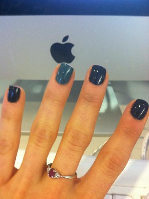 glamourmag's tweet photo. Fab @essiepolish #wkndmani by @AD_salon on @meredithturits --what do you think, ladies? http://t.co/u4oK6GA4