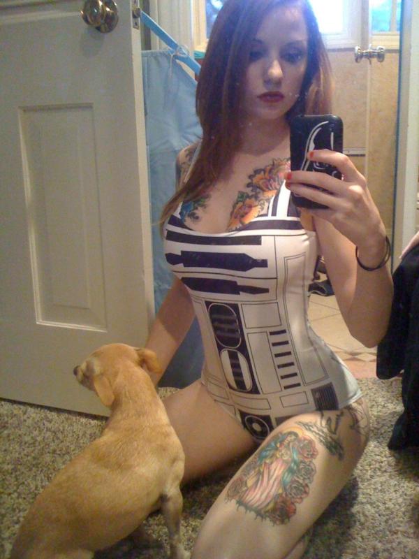 ARTOOOOOO's tweet image. #R2D2Babes JOIN TODAY!!!  They got CLASSSS
