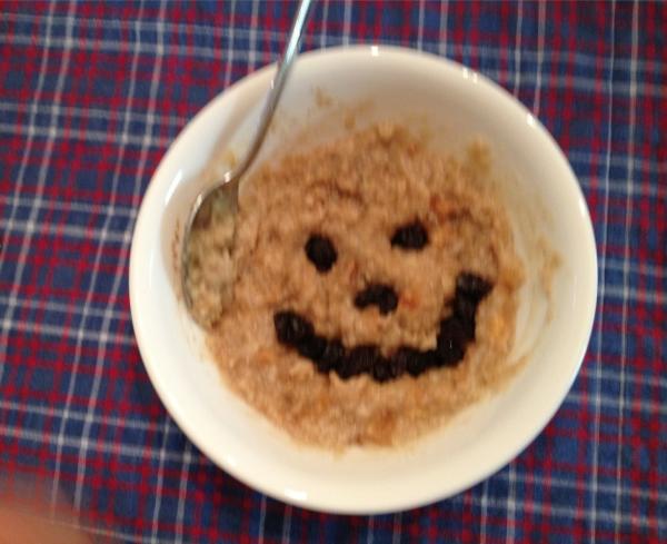 It's going to be a happy day! This is the oatmeal my 10-year-old daughter made for me this morning