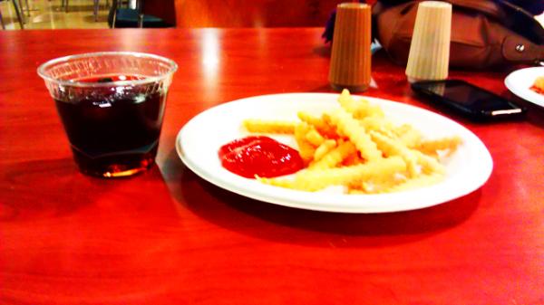 tashpocket's tweet image. Sooooo we ran out of real plates...and real cups. At the same time? Or... #VCUProblems