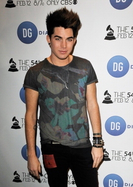 adamLdaily's tweet photo. Honestly, this guy has natural beauty, he doesn't need makeup to show us how attractive he is. http://t.co/1Rsaltcc