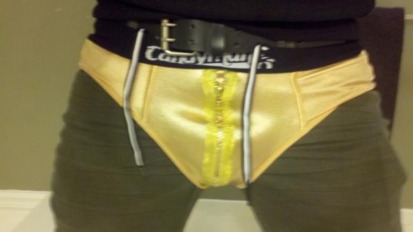 Justinshooster's tweet photo. Bannana hammock made of gold,surprise party, booze hell of a time. http://t.co/upQozOLj
