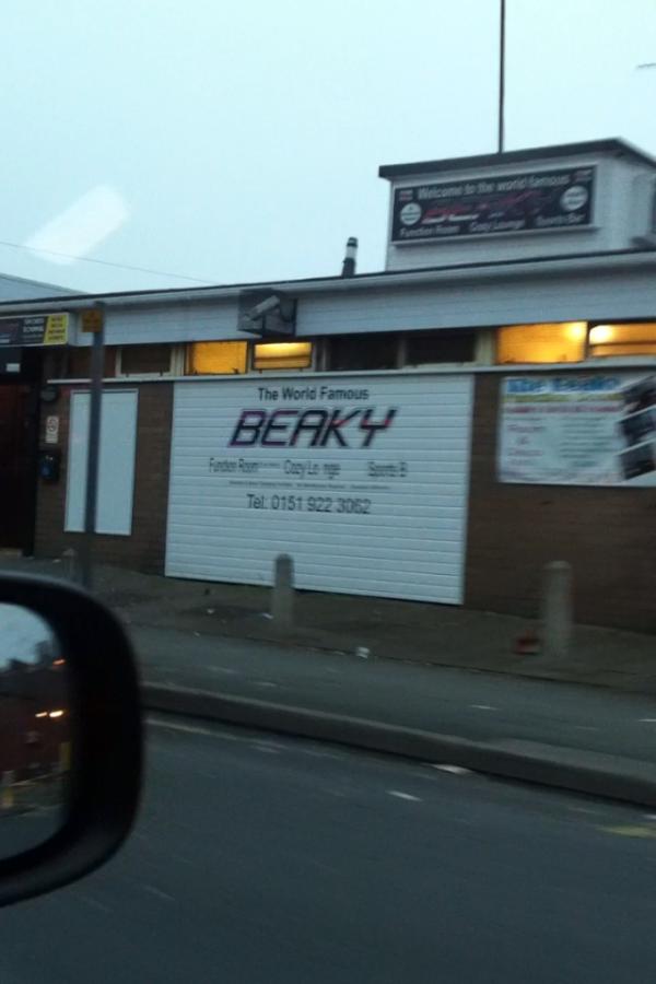 BootleTweets's tweet image. The Beaky got its name when Curtis Warren stashed £300million worth of beak behind the bar ages ago  via @antcomer