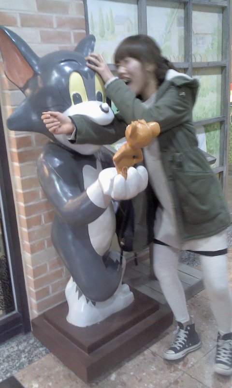 dmswjd4u's tweet photo. 톰한테 물렸어!!!!!!!!!!!! 아파아파 ㅠㅠㅠ 내팔!!!!!! http://t.co/BabBy55Z