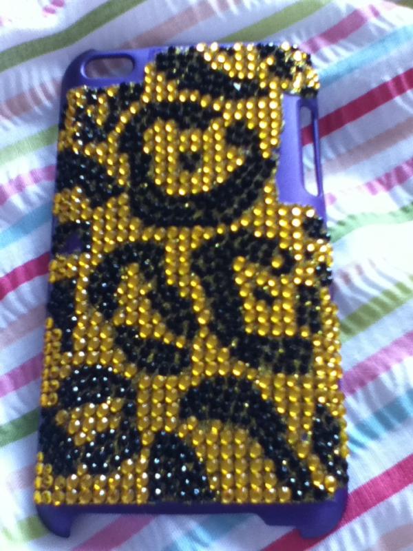 chloebridges12's tweet photo. Hi guys lovin my new iphone case take a look!!! http://t.co/LR9VXiup