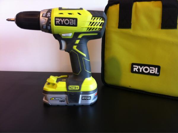 bunging_ma's tweet photo. @dimmywei new drill #eatyourheartout #drills #18v #ryobi http://t.co/I8Nxuxf8