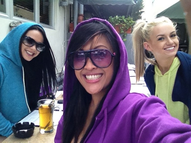 Team playboy Miami beach xoxo @Mandy8Joy @CloverMiranda @StaceyHavoc http://t.co/dftTH8Uh<a class="tags" target="_blank" title="On Twitter" href="/?out=eyJ0eXAiOiJKV1QiLCJhbGciOiJIUzUxMiJ9.eyJpYXQiOjE3MjY1NDMyODgsImlzcyI6InR3cG9ybnN0YXJzLmNvbSIsIm5iZiI6MTcyNjU0MzI4OCwiZXhwIjoxNzU4MDc5Mjg4LCJyZWRpcmVjdF91cmwiOiJodHRwczovL3R3aXR0ZXIuY29tL01hbmR5OEpveSJ9.G1K0dUUGqSmKdC4ltCClFJbniybPgOm149q9HcYDq6PaSFgfxcSzTnUrPBxwmfNwooCqK_SVY2UgS_RxKZY-Yw">@Mandy8Joy</a><a class="tags" target="_blank" title="On Twitter" href="/?out=eyJ0eXAiOiJKV1QiLCJhbGciOiJIUzUxMiJ9.eyJpYXQiOjE3MjY1NDMyODgsImlzcyI6InR3cG9ybnN0YXJzLmNvbSIsIm5iZiI6MTcyNjU0MzI4OCwiZXhwIjoxNzU4MDc5Mjg4LCJyZWRpcmVjdF91cmwiOiJodHRwczovL3R3aXR0ZXIuY29tL0Nsb3Zlck1pcmFuZGEifQ.hBUufHplL7ug8_xuP82NvGykVyRlxMrEVF2_uFtgXtKTR0N22nBtQgZp9lVgovR0V56W-1lghVVUmh-h89BwAg">@CloverMiranda</a><a href="/tag/beauty"class="tags"><span>#beauty</span></a><a href="/tag/winning"class="tags"><span>#winning</span></a><a href="/tag/proud"class="tags"><span>#proud</span></a><a href="/tag/iloveher"class="tags"><span>#iloveher</span></a><a href="/tag/8thgrade"class="tags"><span>#8thgrade</span></a><a href="/tag/singlemommy"class="tags"><span>#singlemommy</span></a>