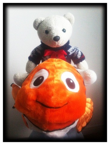 FINAL_HOME's tweet photo. Happy Friendship Day and meet my new friend too!＼(^o^)／ http://t.co/zPvyqrT7