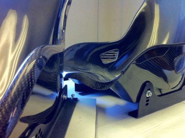 My New B7 car seat is now FIA homologated. It only weigh's 3.5 kg.