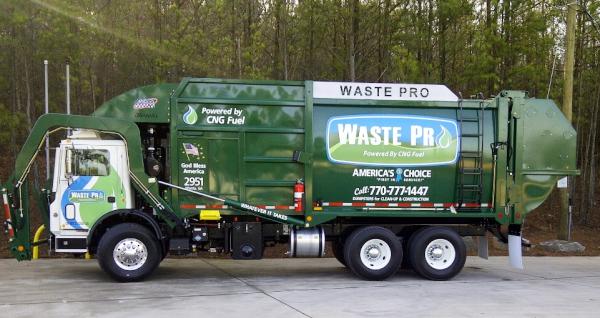 ezpacktrucks's tweet photo. Sharing the #CNG love with waste haulers like Waste Pro USA http://t.co/953GIu5F  #green http://t.co/vOngsyc3