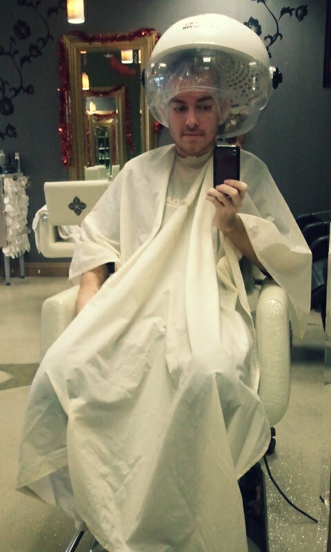 JeremyxNichols's tweet photo. Working hard or hardly working! #lifeofablonde #feeltheburn #Aveda http://t.co/qWPXcLRf