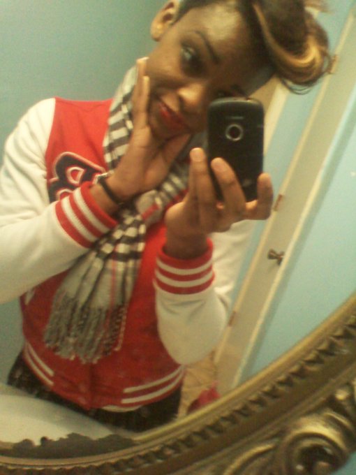 Juss because its Valentines Day http://t.co/vEpjlnxl<a href="/tag/oomf"class="tags"><span>#oomf</span></a>