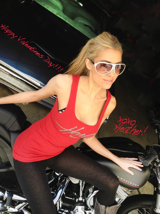 Happy valentines day from @harleydavidson &amp; @Playboy #keyclub http://t.co/lMxx4zdq<a class="tags" target="_blank" title="On Twitter" href="/?out=eyJ0eXAiOiJKV1QiLCJhbGciOiJIUzUxMiJ9.eyJpYXQiOjE3MjA5MTE5MDAsImlzcyI6InR3cG9ybnN0YXJzLmNvbSIsIm5iZiI6MTcyMDkxMTkwMCwiZXhwIjoxNzUyNDQ3OTAwLCJyZWRpcmVjdF91cmwiOiJodHRwczovL3R3aXR0ZXIuY29tL2hhcmxleWRhdmlkc29uIn0.1IyKGRvEy9PuHld3cG8gY68U2tEflfnwh9iy9dwfTslJMZC1kDRJ6n2L4yMJOfsu_iMcyEYyYb1Ems1cf-r3OA">@harleydavidson</a><a class="tags" href="/tag/playboy">@playboy</a><a href="/tag/keyclub"class="tags"><span>#keyclub</span></a>