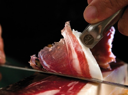 jamones5jotas's tweet photo. Jabugo:¿pueblo o marca? , ¿tienes dudas? http://t.co/ihCvQoOZ http://t.co/EbdimkAv