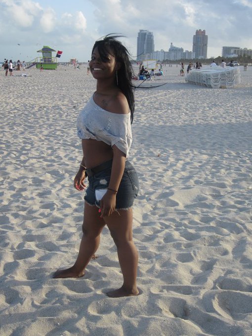 Watch BAEsquiat's leaked NSFW photo on TwXstars