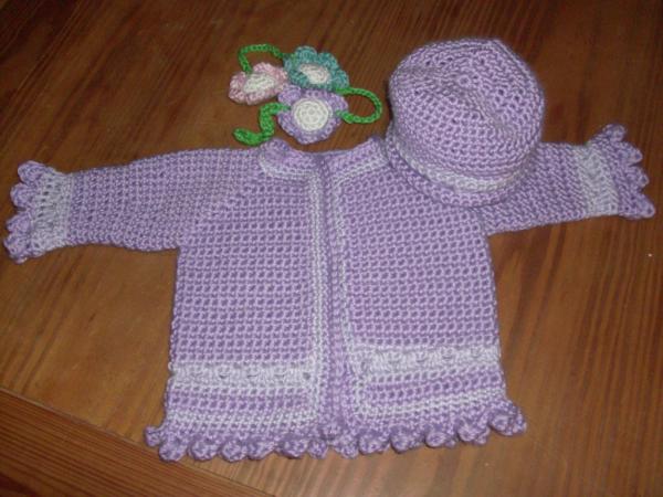 ByHookByCook's tweet image. playing with squishy cotton is preventing me from finishing this #baby sweater/hat I designed