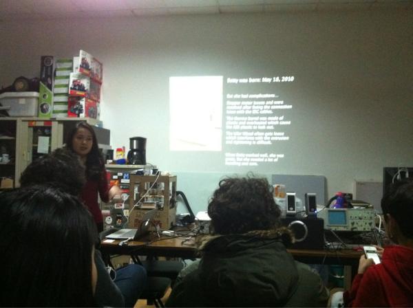 3DPrintingChina's tweet photo. Amazing workshop on 3D printing @xinchejian, you could see how popupar it is for Chinese consumer market. http://t.co/LOi5pu3o