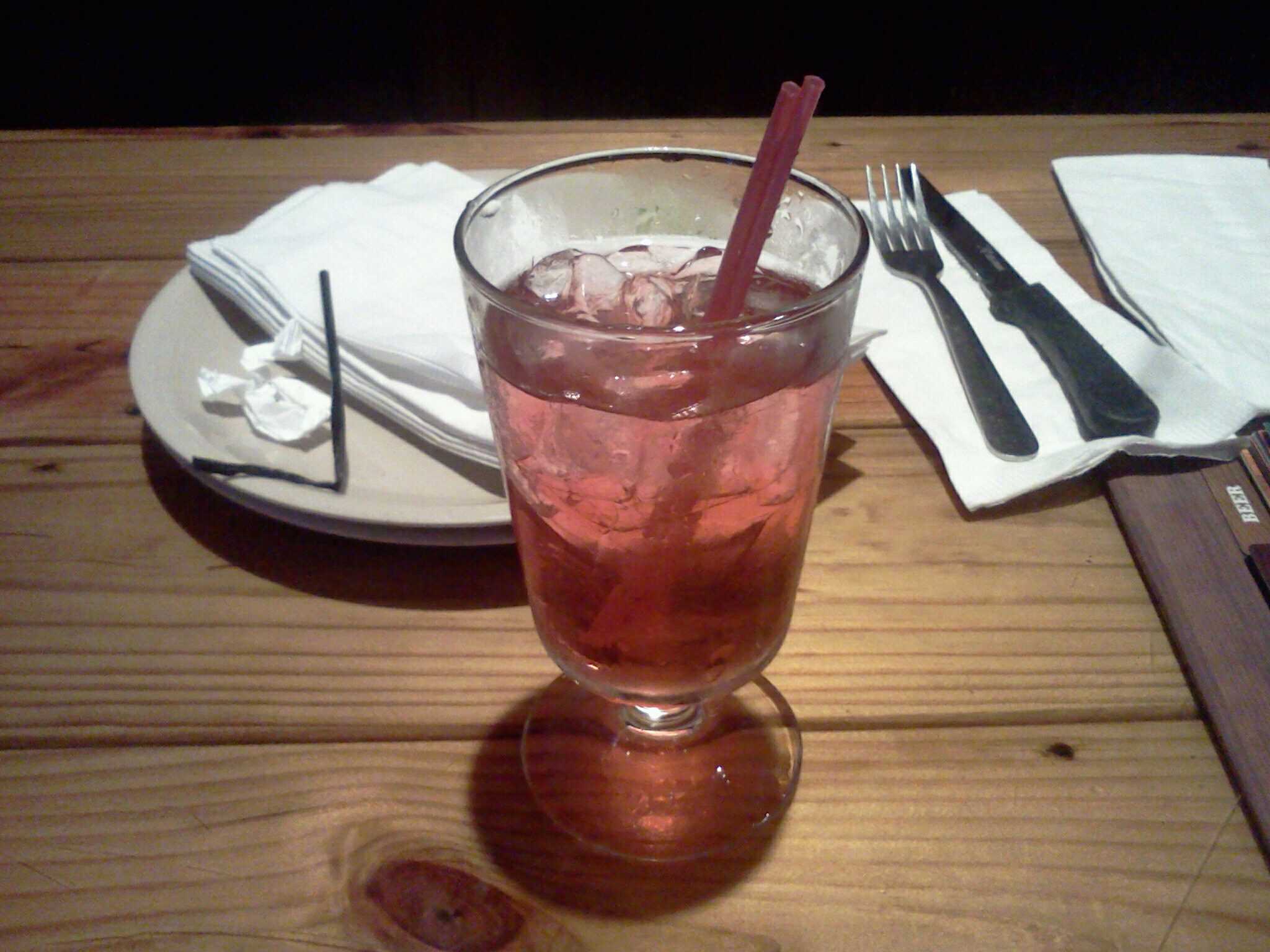 Why she so sexii for a $1. #Vodka&Crannberry http://t.co/chZrppYX