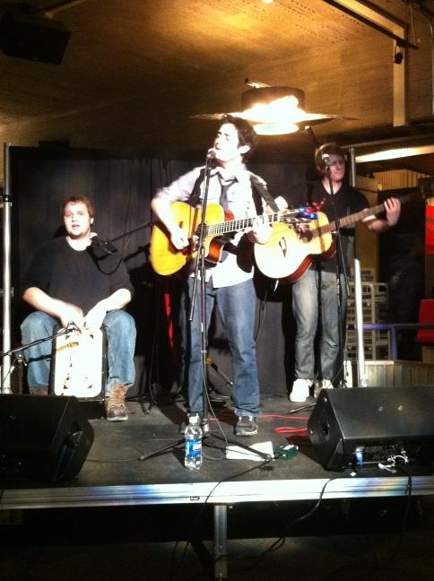 brotimeXP's tweet photo. scott wesley band was awesome!!! free hot cocoa @UMDSAILevents http://t.co/oawlLlgA