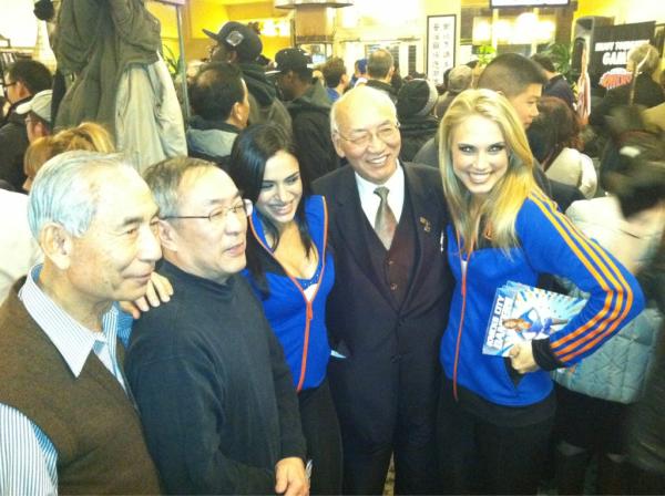 i8and8's tweet image. Some old dudes with @nyknicks City Dancers at the @msgnetwork Viewing Party #KeepMSG @JLin7 #NomWah