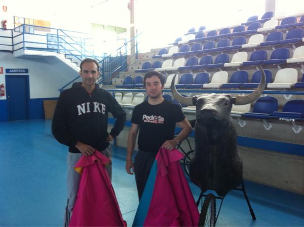 imanolsanchez's tweet photo. Preparados para entrenar el maestro @Alvarez_A_N y yo ! http://t.co/vb9J66m1