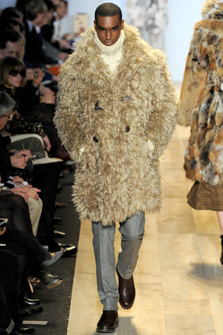 kolormagazine's tweet image. OH @MichaelKors HOW I WANT THIS COAT!!!! Fall 2012 #StatementCoat