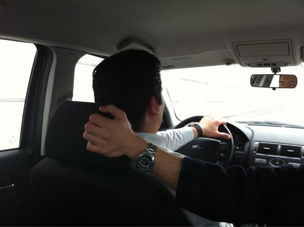 dreyes85's tweet photo. Quien esta abrazando a @alexgp82???? @homerogzzgzz @rgmartell @LuciGiana http://t.co/E8Q2lZMw