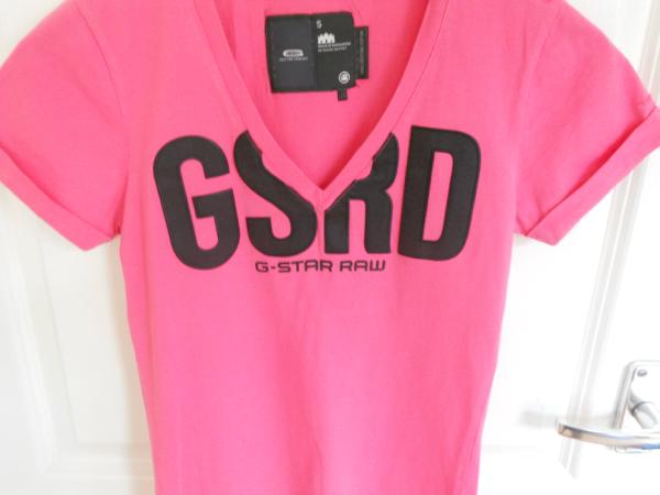 BNWOT's tweet photo. Gorgeous for spring, fuscia pink G-Star Raw womens T (S). Bids start @ £4,get yourself a bargain! http://t.co/GDzjf4CE http://t.co/WjBKw1GD