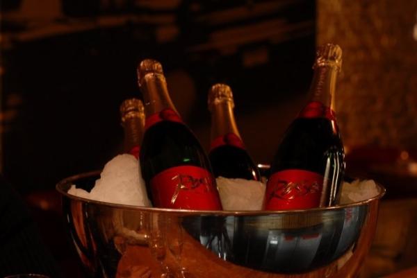 Retweet en maak kans op een lekkere fles Rosso Brut Champagne!