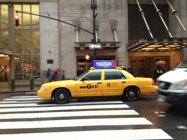 GaryGreenstein's tweet photo. @vectormedia wait...was this in front of Grand Central Station?! http://t.co/qkUmwtQA