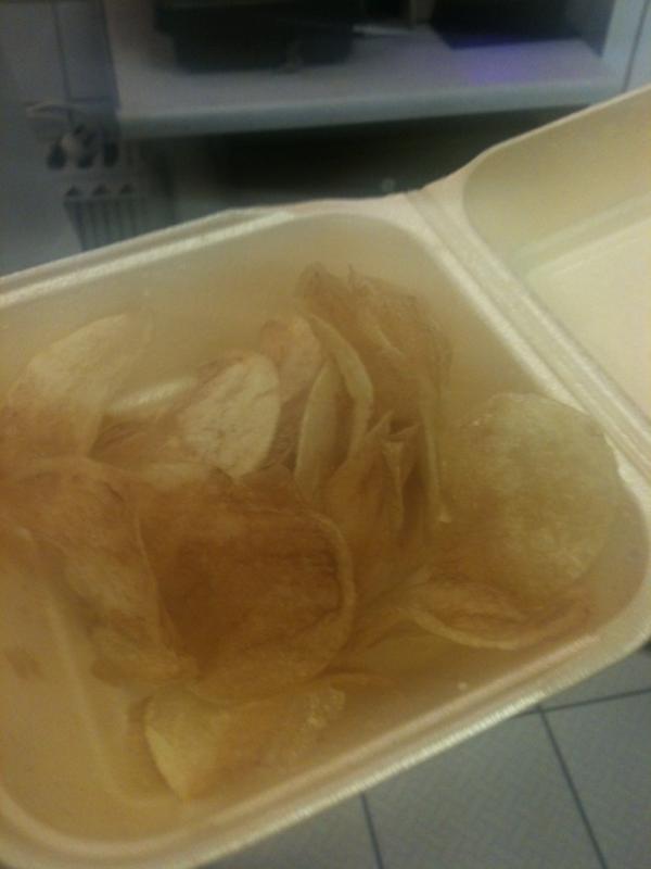 meggracej's tweet image. Homemade salt and vinegar crisps to make my day better.. #iloverobin