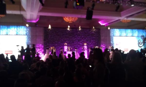 G6Events's tweet image. Waiting for #DavidTutera to come out and close out our conference. #WeddingTime