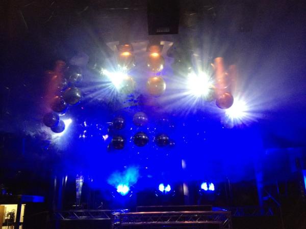 DJ_BraHz's tweet photo. HAPPY BUIS'DAY begint ergens op te lijken! http://t.co/wYsvyA5w