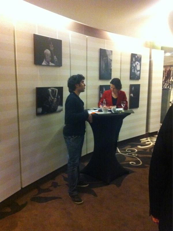 Der Fotograf Raül Esteve.