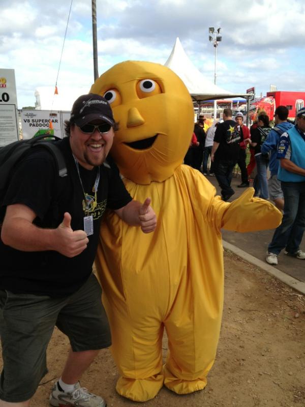 clareburgett's tweet photo. @__marf__ @cgordo06 first non-car photo of the weekend! http://t.co/Qnft8UzU