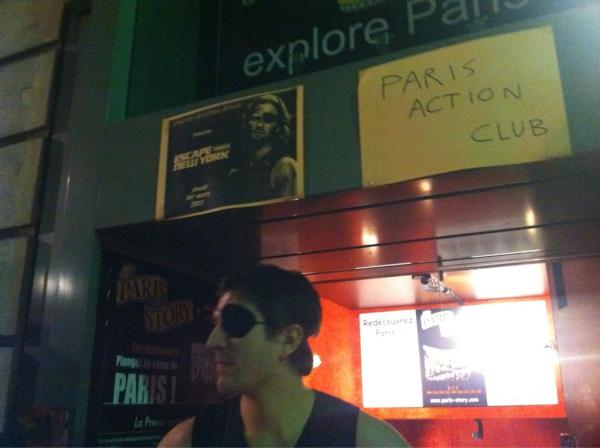 SAbdelhamid's tweet photo. Ce soir y'en a qui dine avec Williams nous on dine avec Snake Plisken #NY1997 http://t.co/CnaL2a7K