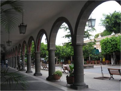 aNge_022's tweet photo. me quiero ir de vaga a Tlaquepaque! joo u_u http://t.co/3lNq2yK2