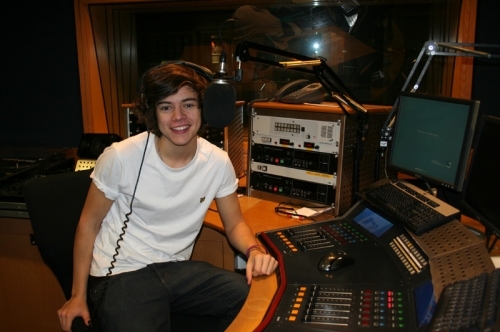 Harry en The Hits Radio<3 #1DHQHarry