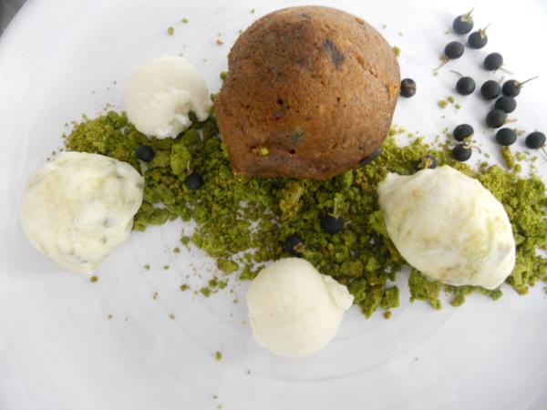arno_janse's tweet photo. @richardcarstens@JaapHenk straw wine pudding banana sorbet creme fraiche ice cream green tea streusel @Maisonestate http://t.co/Z344gqpH