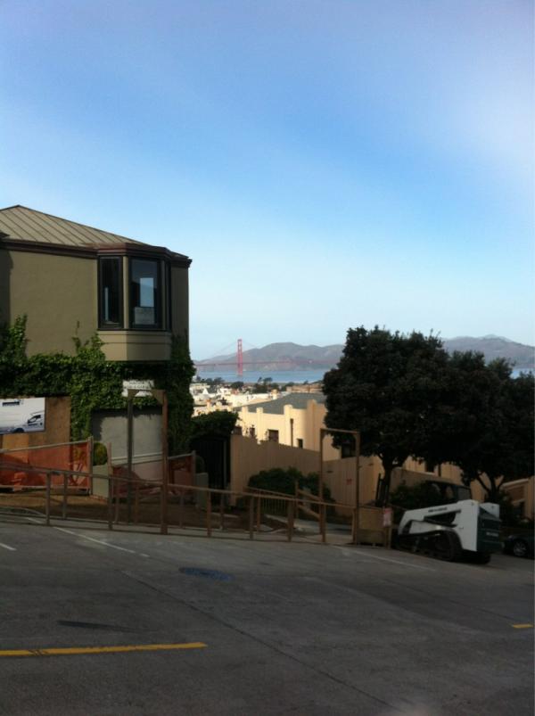 AngelinaSF's tweet photo. Fillmore st. stairs, chilly, but great for a walk or hike. http://t.co/tIP6pgkg
